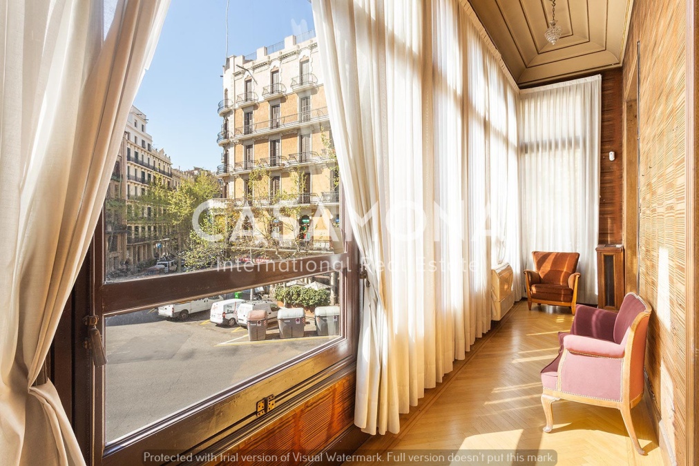 Majestätische Wohnung in einem ehemaligen Palast im Eixample Dreta