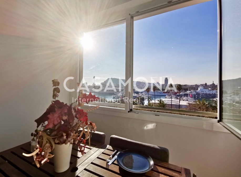 Elegant apartament a la Barceloneta amb vistes al mar, ascensor i terrassa privada