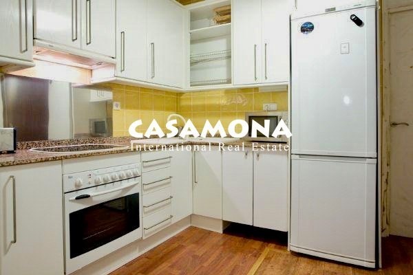 Bright 1 Bedroom Apartment with 2 Balconies in El Raval