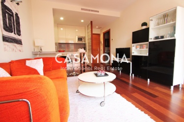 Modern Apartment within Walking Distance to the Beach in Poble Nou