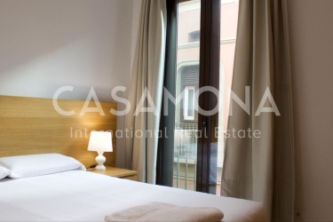 Bright and Spacious 2 Bedroom Apartment next to Plaza Reial