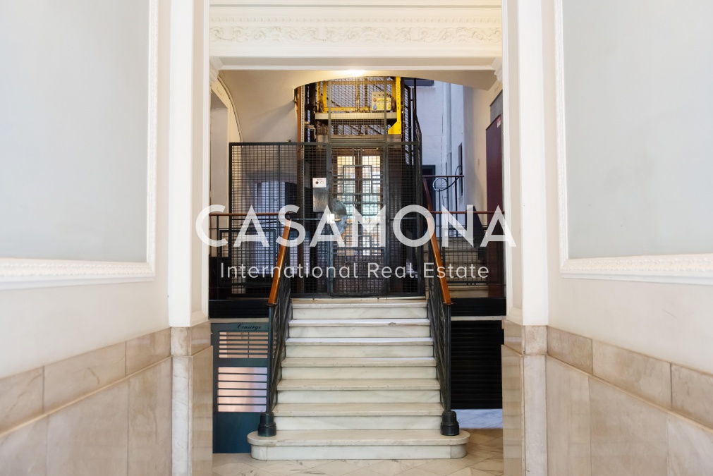 (SOLD) Unique Opportunity for Investment in Barcelona - 2 Renovated Apartments for Sale