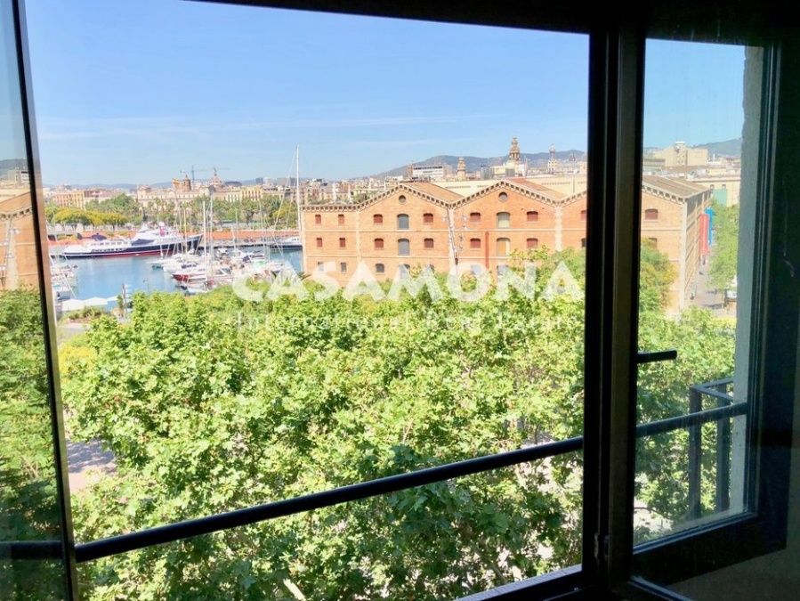 Appartamento con 3 camere da letto con incredibile vista sul mare, terrazza e ascensore a Barceloneta