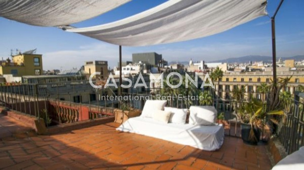 Lussuoso appartamento con terrazza privata, ascensore e splendida vista su Plaça Reial