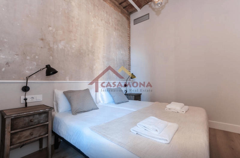 Apartment mit 2 Schlafzimmern und Balkon in Eixample