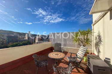 Penthouse met 2 slaapkamers met een eigen terras en een panoramisch uitzicht op Barcelona