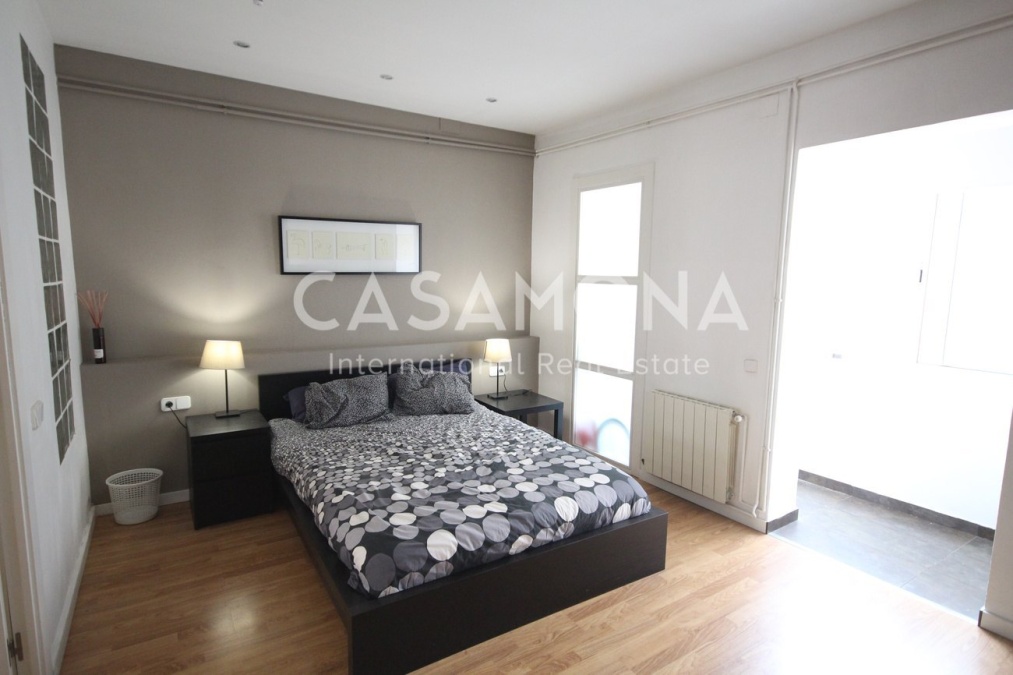 Bright Spacious 2 Bedroom Apartment with Balcony in Grácia