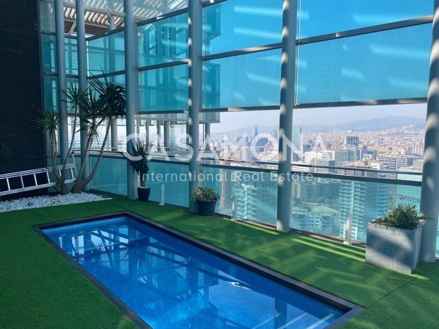 Exklusives Duplex Penthouse auf der 25. Etage mit privatem Pool in Diagonal Mar