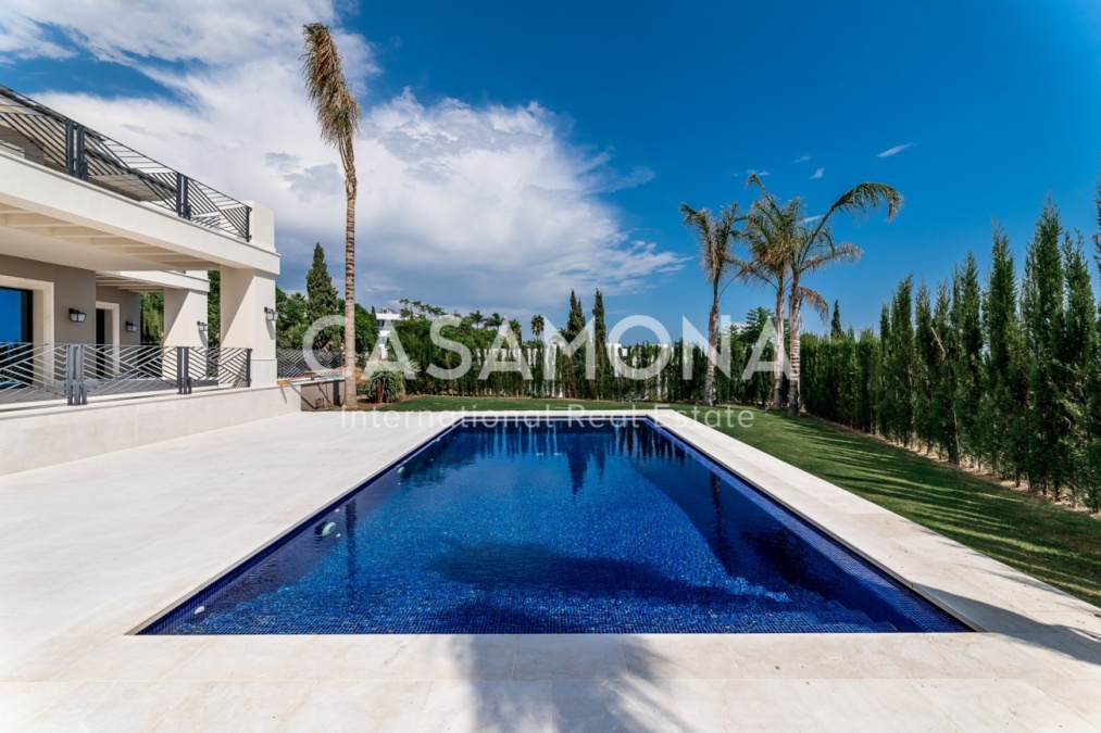 MAGNIFICENT OPPORTUNITY IN MARBELLA - VILLA IN LOS FLAMINGOS BENAHAV'S