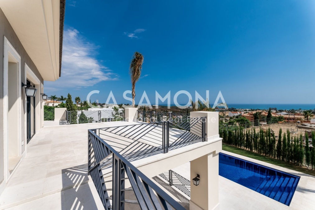 MAGNIFICENT OPPORTUNITY IN MARBELLA - VILLA IN LOS FLAMINGOS BENAHAV'S