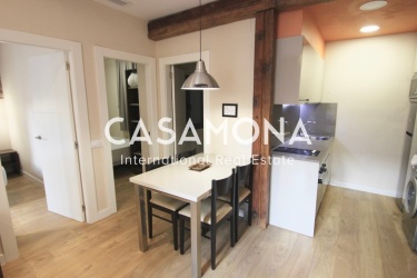 Elegante apartamento de 2 dormitorios cerca de La Rambla