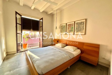 Geräumige 2-Zimmer-Wohnung mit Balkon in El Raval