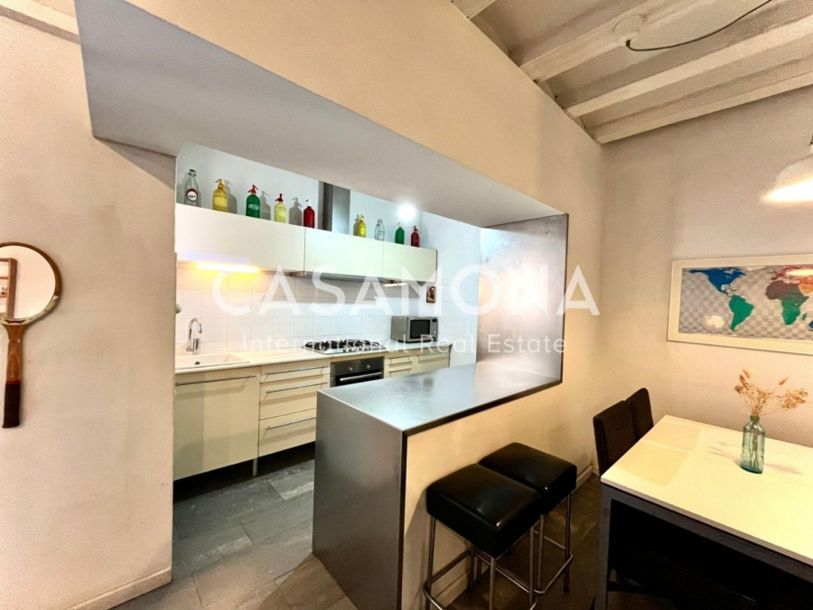 Light and Spacious 2 Bedroom Apartment with Balconies in El Raval