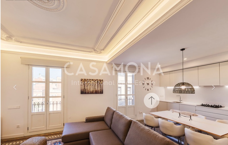 SUNNY 2 BEDROOM APARTMENT IN EIXAMPLE ESQUERRA WITH COMMUNITY SWIMMING POOL