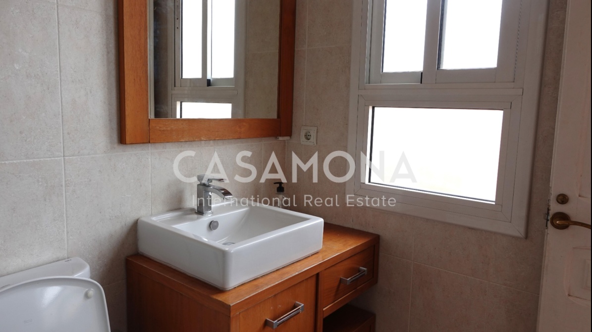 Spacious 2-Bedroom Apartment With A Terrace And Views Next To Plaza España