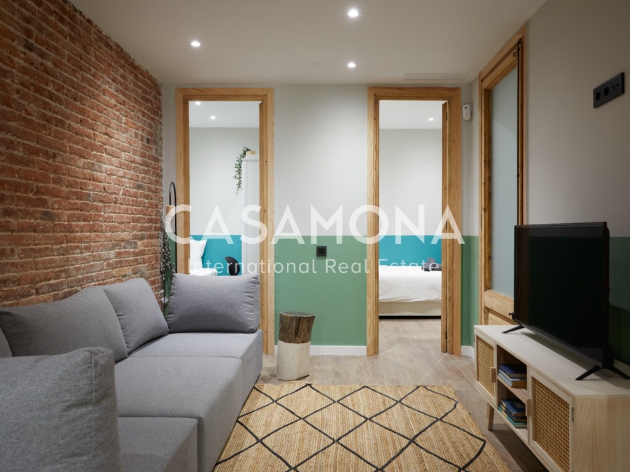 Recently Renovated 3 Bedroom Apartment in Poble Sec