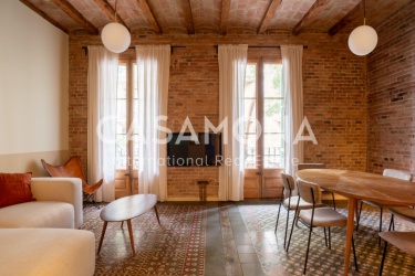 Kürzlich renovierte 3-Zimmer-Wohnung mit katalanischen Merkmalen in der Nähe von Passeig de Gràcia