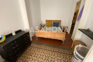 Apartament tradicional d'1 dormitori al Poble Sec amb balcó