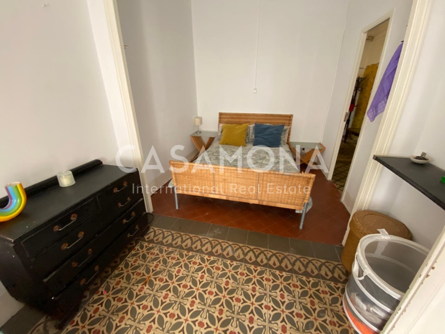 Traditional 1 Bedroom Apartment in Poble Sec with a Balcony