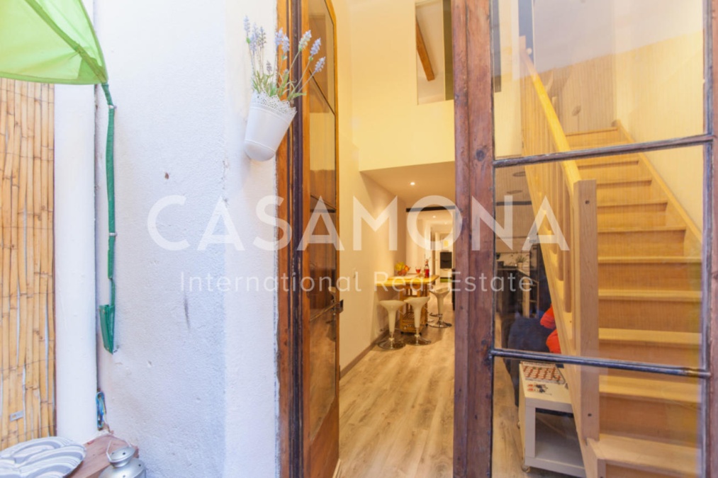 Incantevole appartamento con patio privato a Gràcia