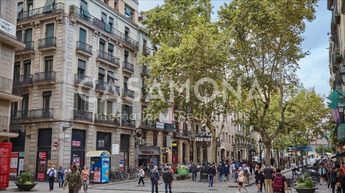 Zu restaurieren Gebäude mit Aufzug zum Verkauf in Eixample