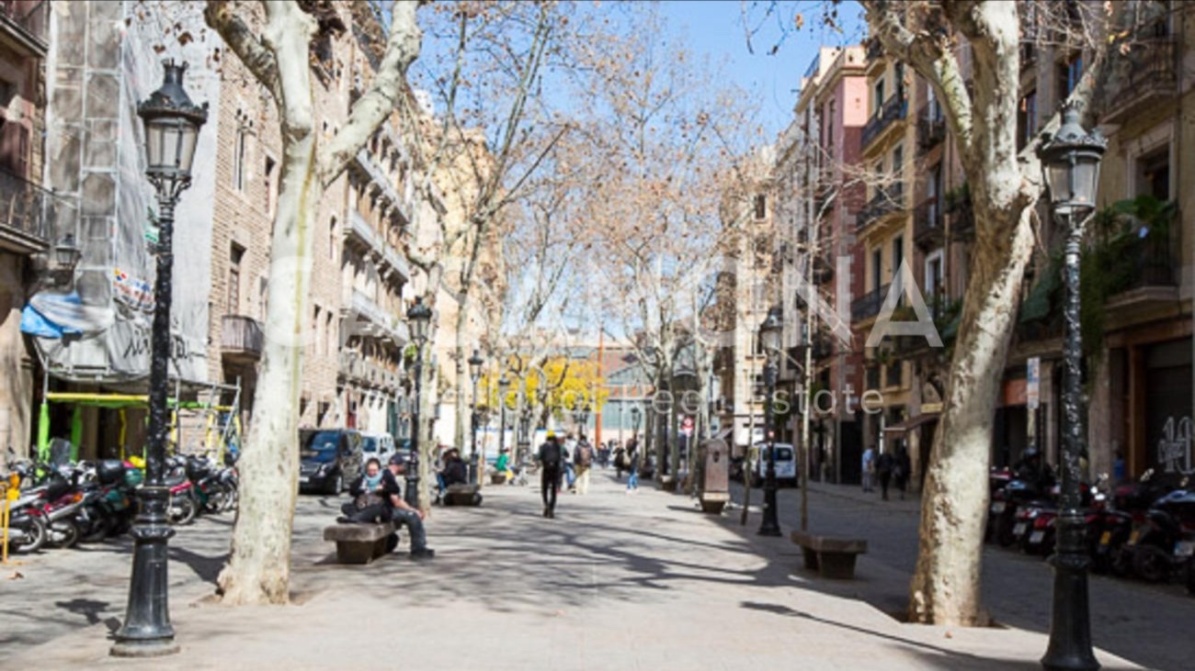 Zu restaurieren Gebäude mit Aufzug zum Verkauf in Eixample