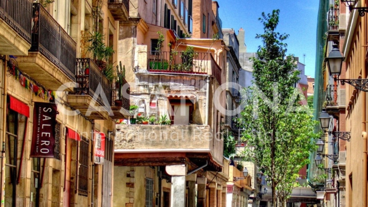 Zu restaurieren Gebäude mit Aufzug zum Verkauf in Eixample