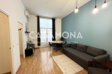 Bright & Modern 2-Bedroom with Terrace in Central Gótico