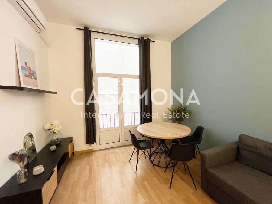 Bright & Modern 2-Bedroom with Terrace in Central Gótico