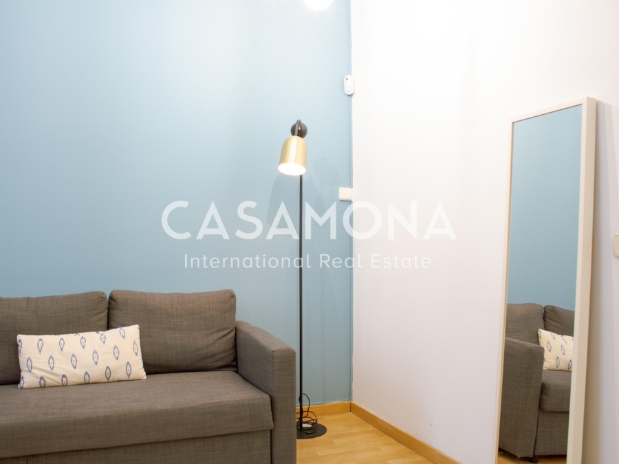 Bright & Modern 2-Bedroom with Terrace in Central Gótico