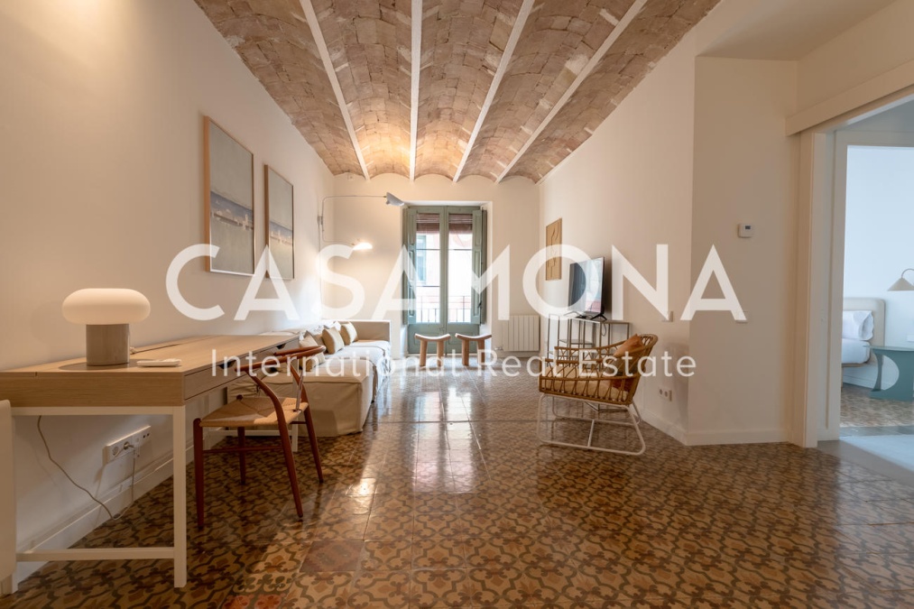 Bright 2 Bedroom Apartment For Rent in Poble Nou