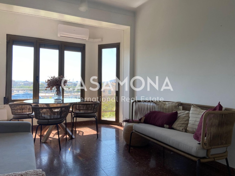 Nuovo rinnovato, terrazza privata, ascensore e splendida vista sul porto