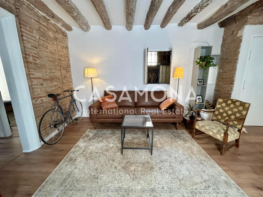 2 Double-Bedroom Penthouse with Beautiful Catalan Features in Sant Pere