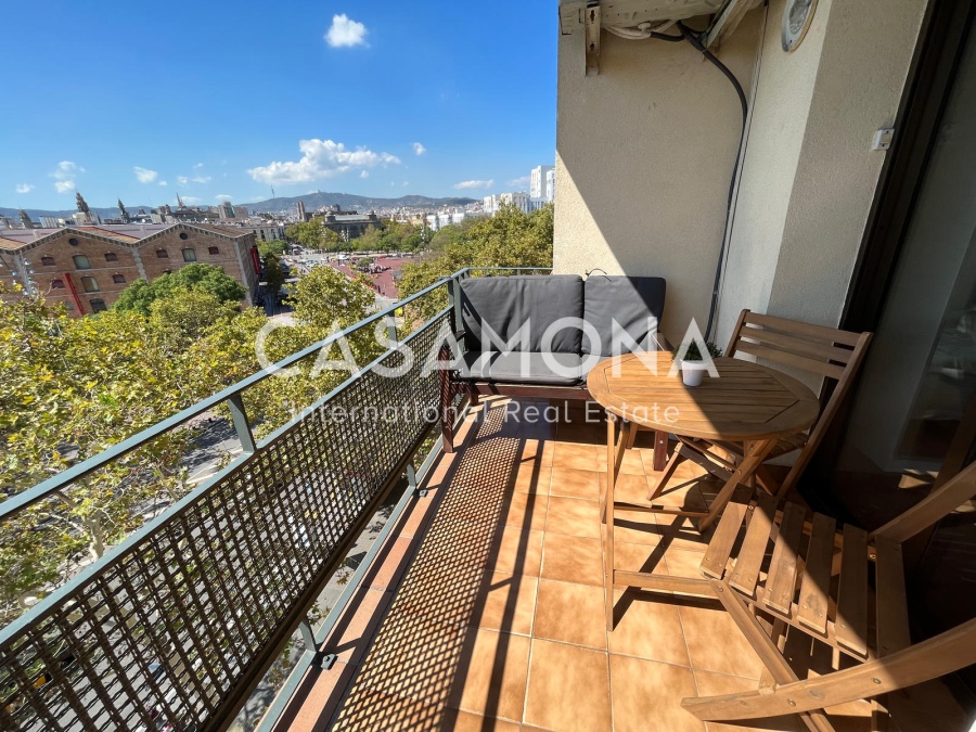 Splendido appartamento con 3 camere da letto con balcone, ascensore e vista mozzafiato