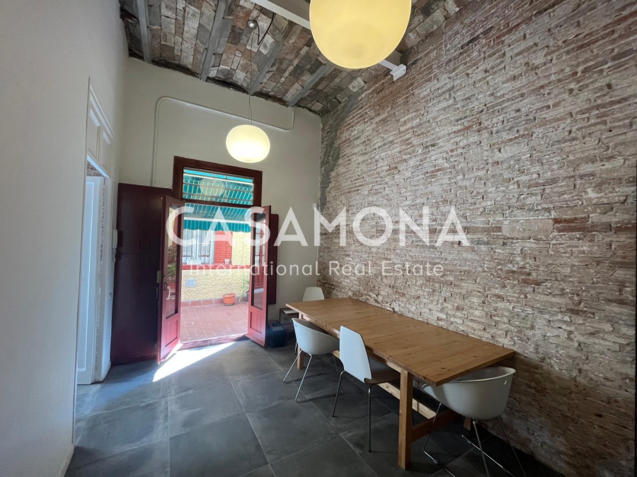 Newly Renovated, Charming 2 Bedroom Apartment in a Peaceful and Cozy Area near Poble Sec