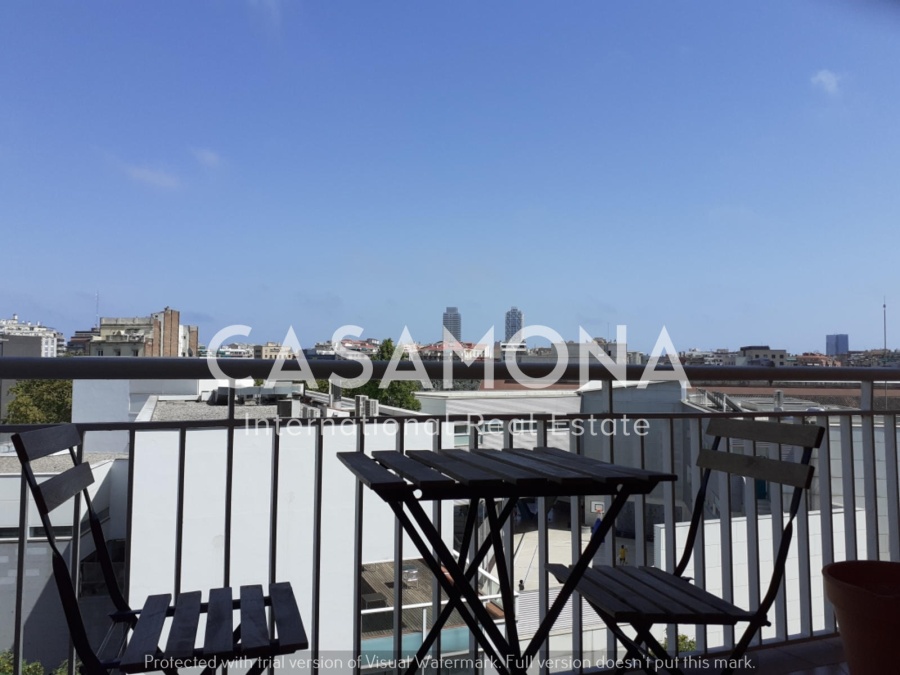 Spacious 3 Bedroom Apartment With Private Terrace In Eixample Dreta