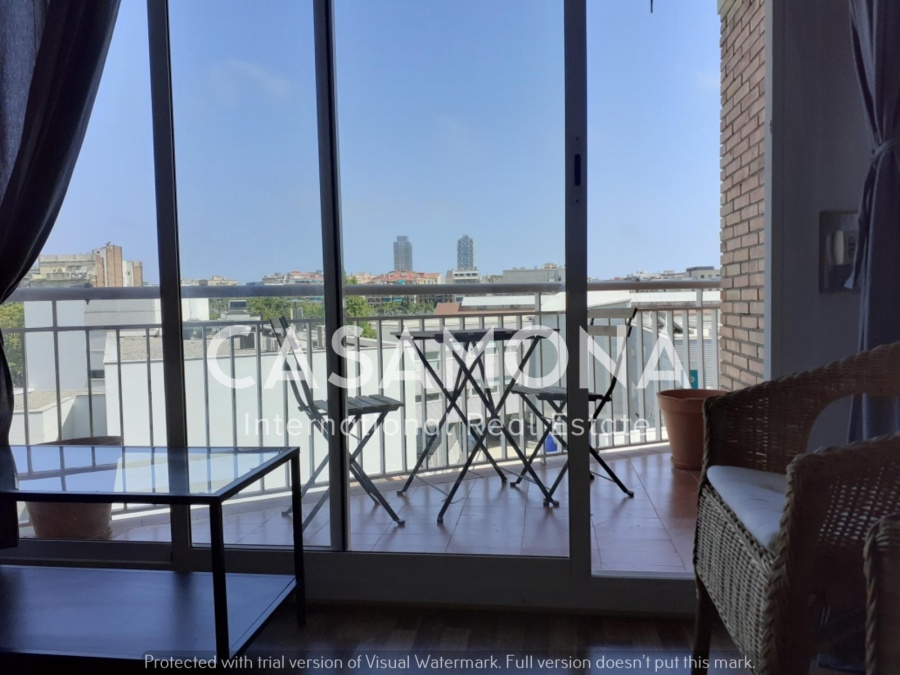 Spacious 3 Bedroom Apartment With Private Terrace In Eixample Dreta