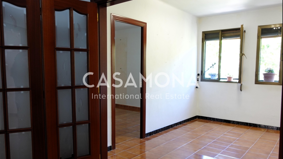 3 Bedroom Apartment for Renovation with an Elevator right next to the Beach