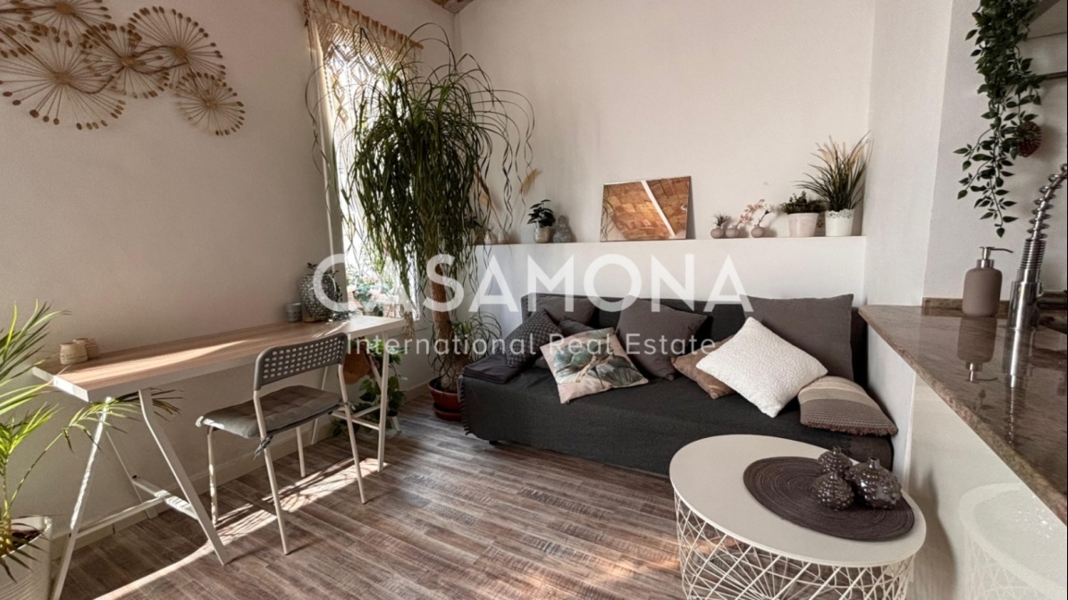 Appartement lumineux et de style bohème avec terrasse privée à Poble Sec