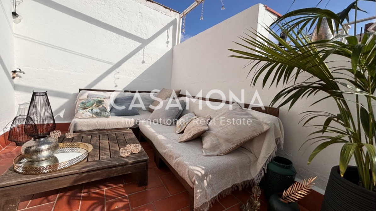 Lys og boho-stil leilighet med privat terrasse i Poble Sec