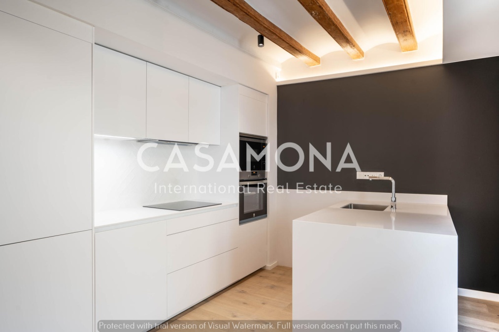 Moderno appartamento con 3 camere da letto con un tocco contemporaneo in Calle Avinyo