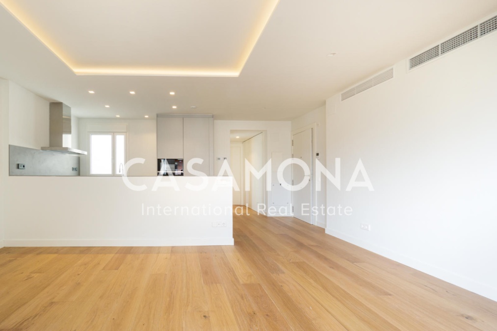 Luxurious, Bright Apartment in Rambla Catalunya