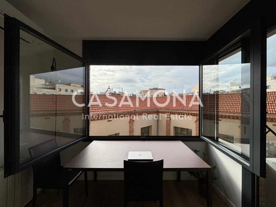 Chic and Modern 2 Bedroom Flat in Eixample