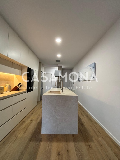 Chic and Modern 2 Bedroom Flat in Eixample