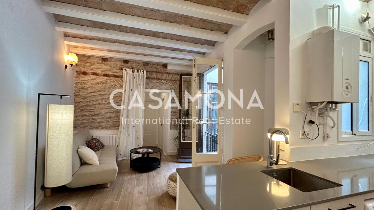 Apartament acabat de reformar de 3 dormitoris a l'històric Gòtic