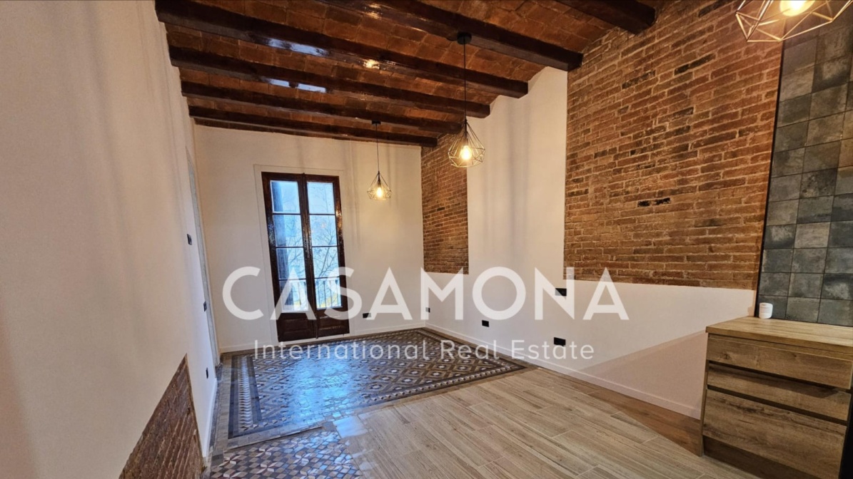 (VENDU) Appartement récemment rénové de 2 chambres et 2 salles de bains avec ascenseur et balcon à Sant Antoni