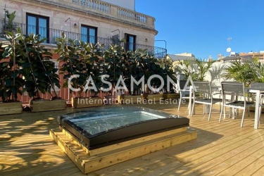 (VERKAUFT) Modernes Apartment mit eigener Terrasse im historischen Zentrum von Barcelona