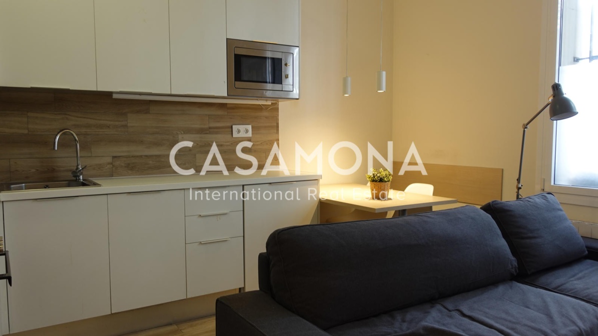 Cozy Renovated Apartment Located In The Heart of Sarriá