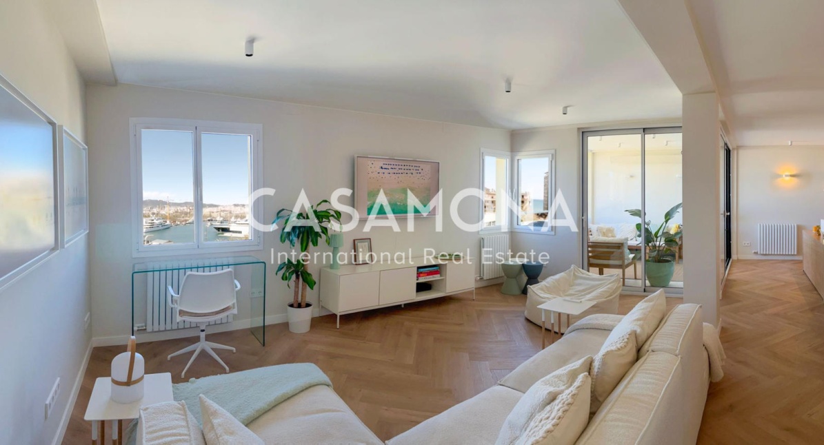 Espectacular apartamento de 2 dormitorios y 2 baños con una gran terraza y vistas en la Barceloneta