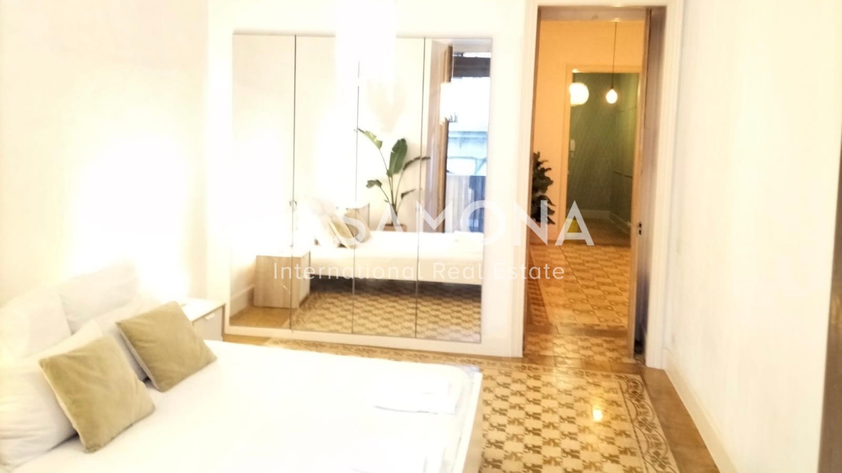 (SOLD) Investment Apartment With Catalan Features Close to La Rambla